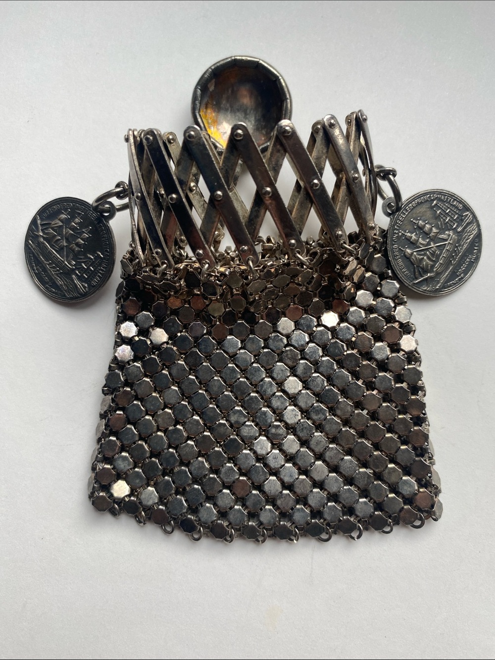 VTG Napoleon 1900’s Unique Silver Mesh Coin Purse with Expandable Opening 4”H - Picture 5 of 5
